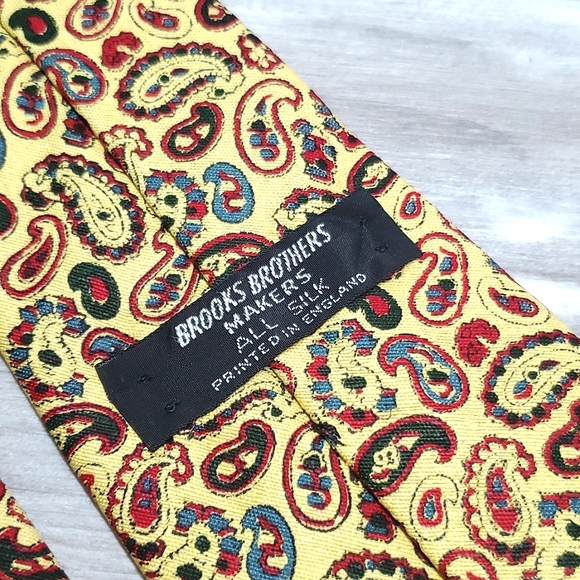 Brooks Brothers Makers Vintage Gold Paisley Silk Neck Tie | 53 inch length - Picture 4 of 7